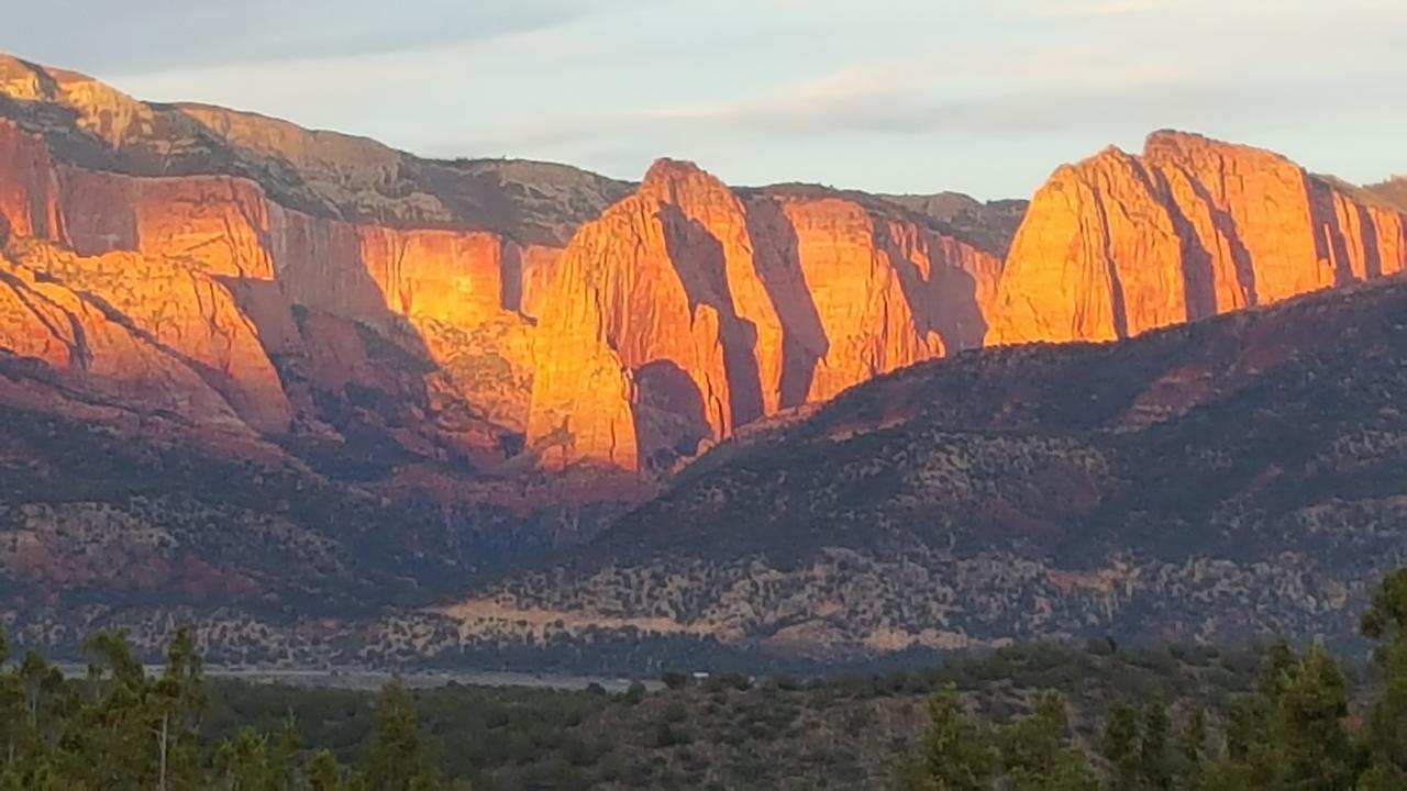 Harmony Belle At Kolob Canyon Bed and Breakfast New Harmony Buitenkant foto